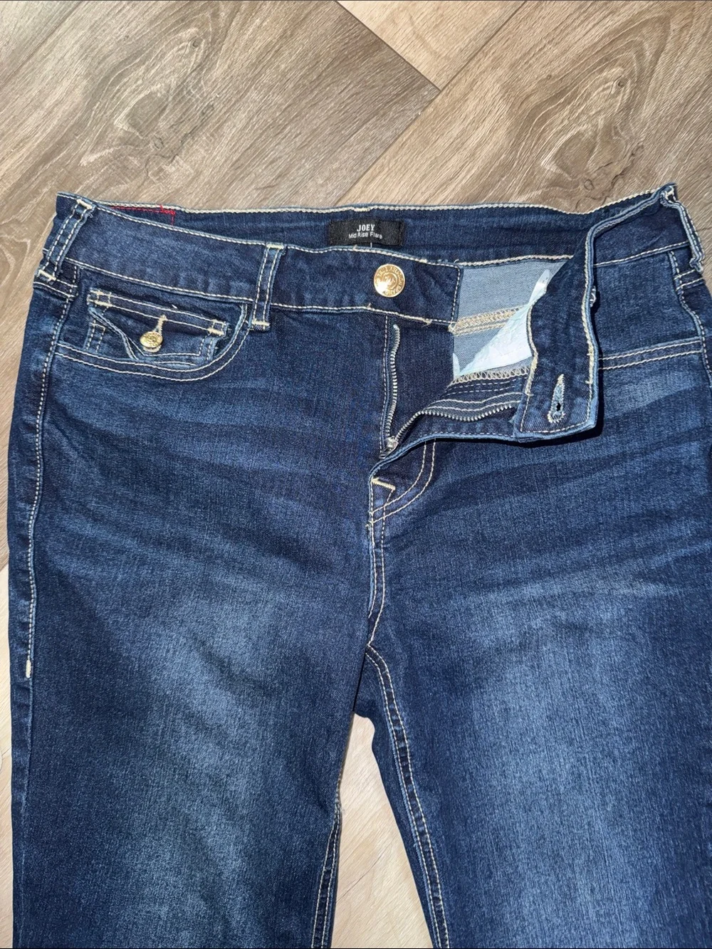 True Religion Joey Mid Rise Flap Flare Dark Wash Jeans - Picture 11 of 16